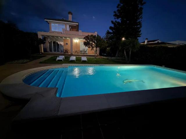 Chalet con balcón en alquiler en Arcos de la Frontera