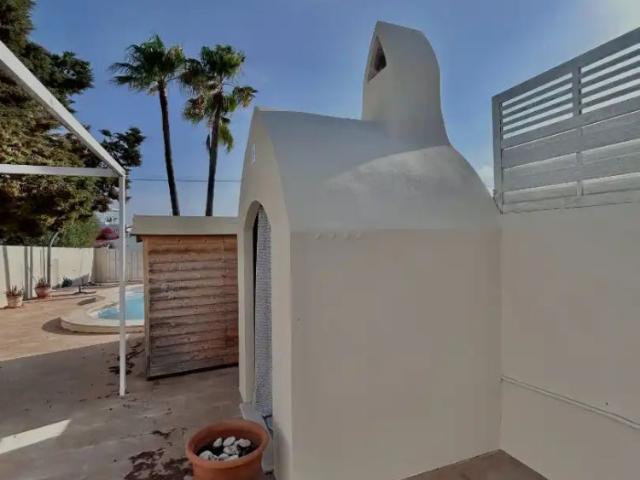 Chalet con balcón en alquiler en Cala Llombards