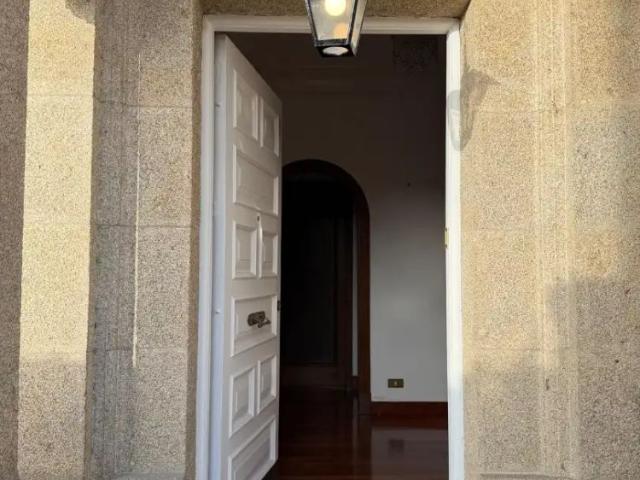 Chalet con balcón en alquiler en Rúa do Conde de Gondomar