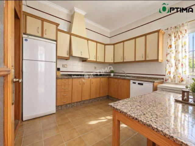 # CHALET CON CUADRAS PARA SEIS CABALLOS EN ALMONTE HUELVA | VIVIENDA DE DOS PLANTAS