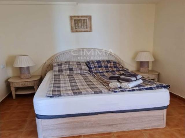 Chalet con dos apartamentos individuales y licencia turística en Montiboli, Villajoyosa