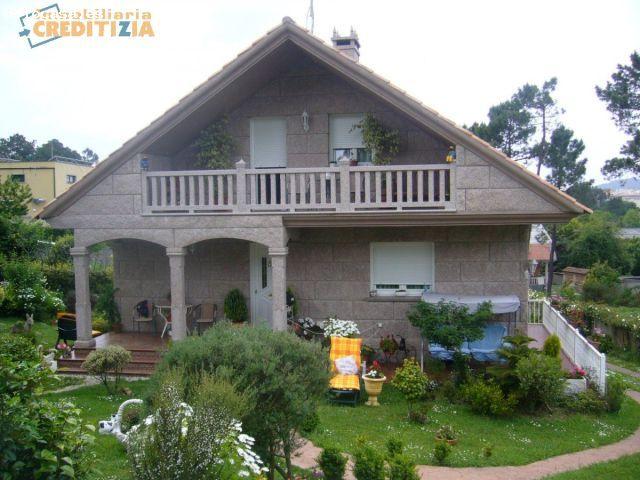 CHALET CON FINCA DE 6 DORMITORIOS
