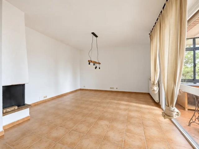 Chalet con jardín en alquiler en Calle del Río Sella 98