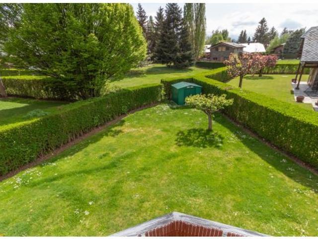 Chalet con jardín privado