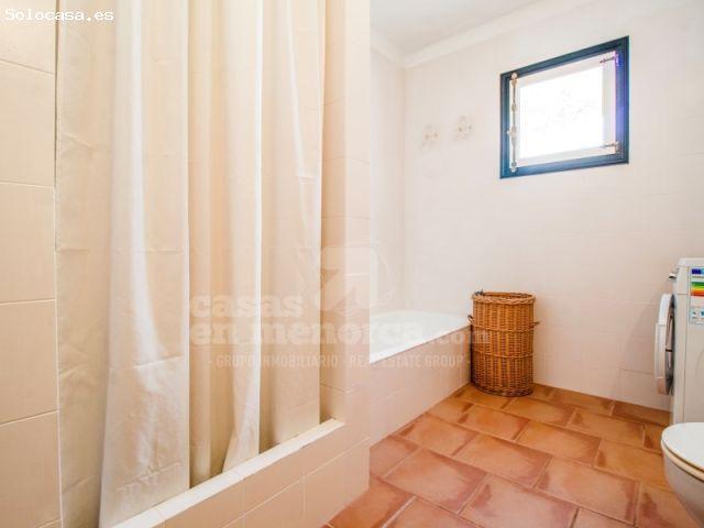 Chalet con licencia junto el mar en Binidalí