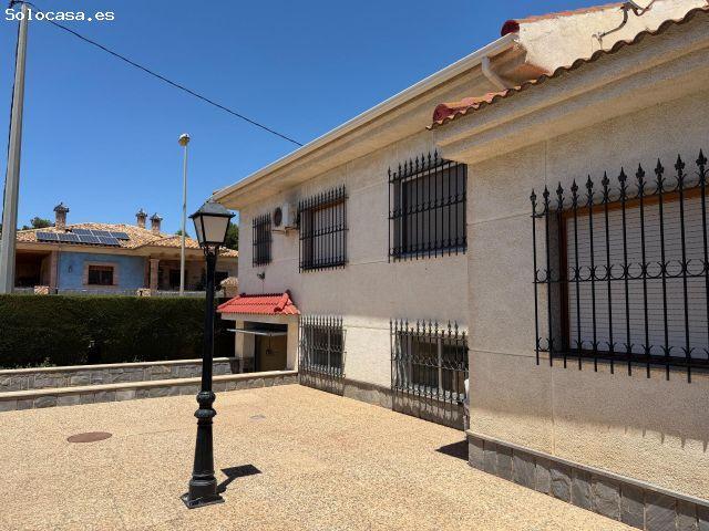 CHALET CON PARCELA INDEPENDIENTE EN LA PUEBLA