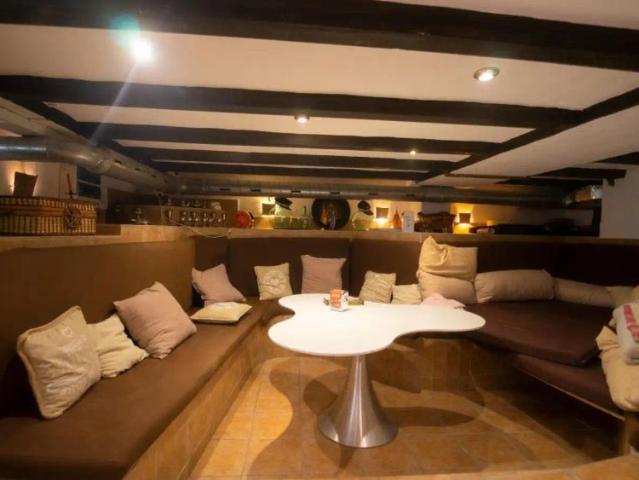Chalet con piscina en alquiler en Calle UBEDA