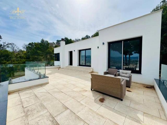 Chalet con piscina en alquiler en CAMÍ DE LA CANTERA