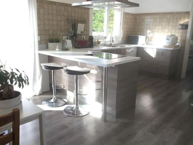 Chalet con piscina en alquiler en Carrer de Girona 22