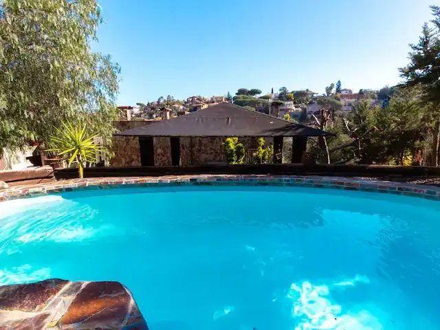 Chalet con piscina en alquiler en Carrer Enric Prat de la Riba 316