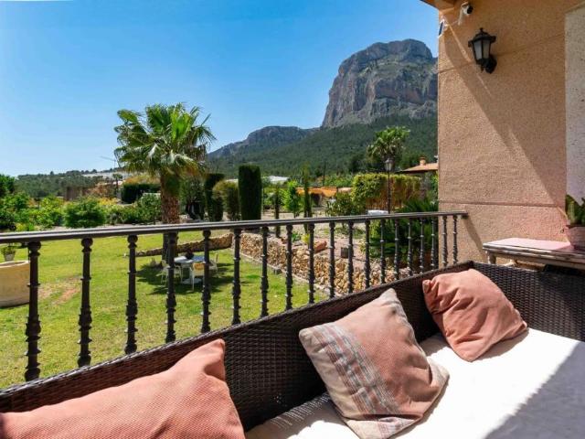 Chalet con piscina en alquiler en Balcón de Ponoig Polop Paradis Polop Hills