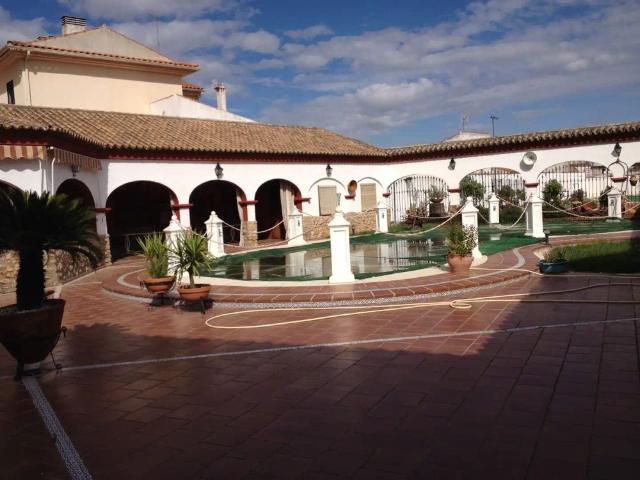 Chalet con piscina en alquiler en Villafranca de Córdoba