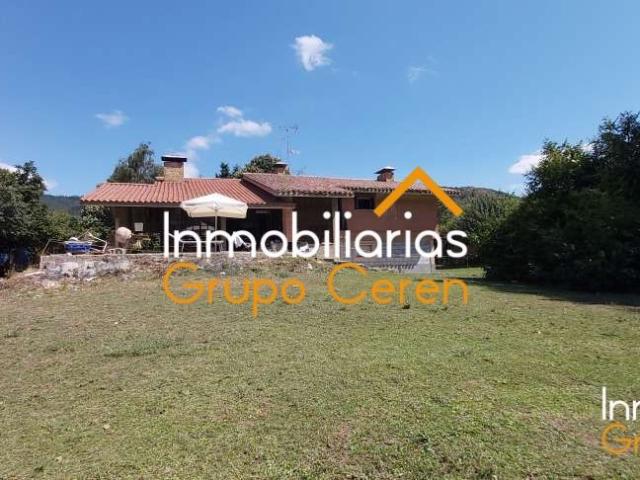 CHALET CON PISCINA EN ESPECTACULAR FINCA DE 40.000 M2 PRIVADA