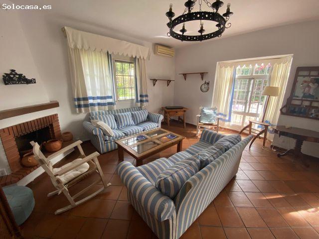 CHALET CON PISCINA EN LA JARA!