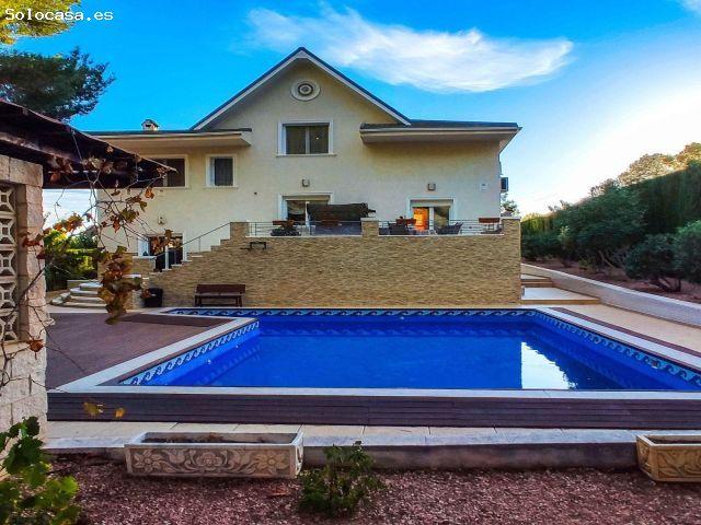 Chalet con piscina en Pinar de Campoverde