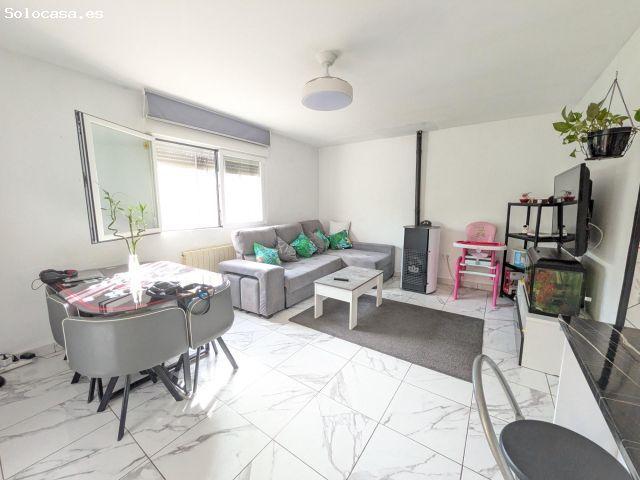 CHALET CON PISCINA EN URBANIZACIÓN