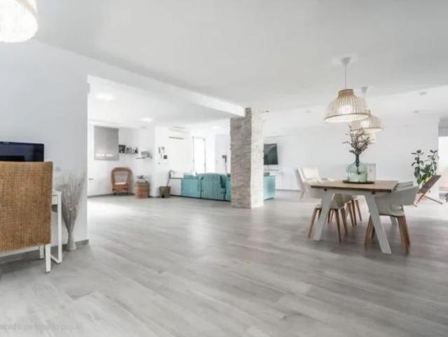 Chalet con piscina privada y garaje en Natzaret, Valencia
