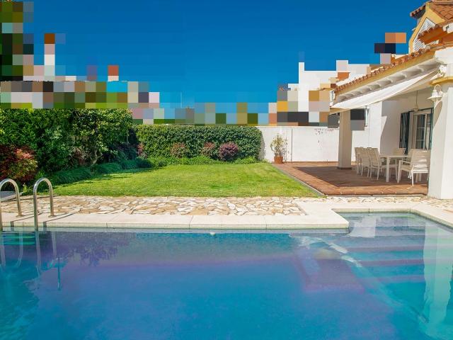 CHALET CON PISCINA PRIVADA EN LOS CORTIJILLOS LOS BARRIOS