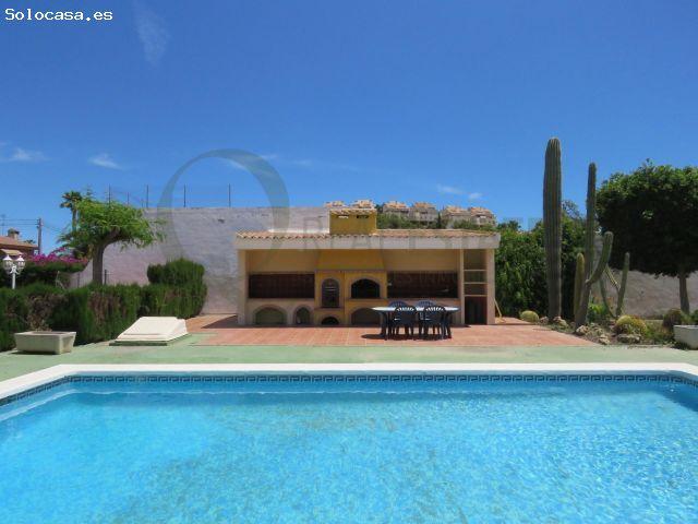 CHALET CON PISCINA PRIVADA EN MUTXAMEL