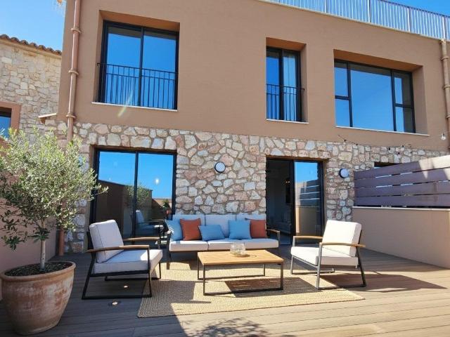 Chalet con Piscina y Terraza en Selva