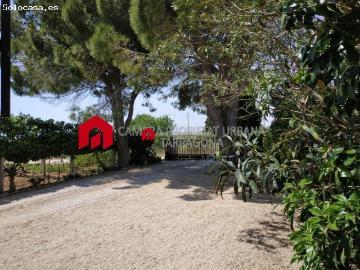 CHALET CON PISCINA Y TERRENO EN VENTA SITUADO ENTRE LA ALDEA Y TORTOSA
