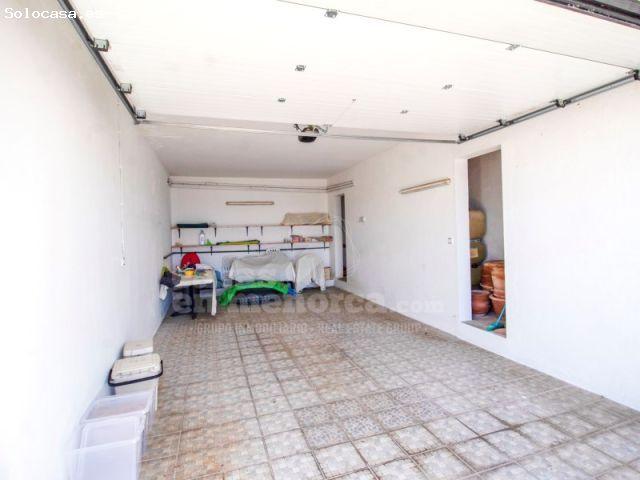 Chalet con piscina y vistas al mar en Cala LLonga