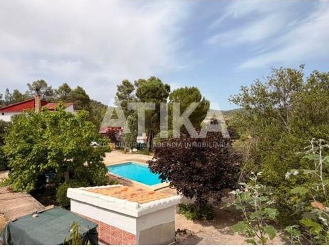 CHALET CON VISTAS A LA MONTAÑA EN VENTA URBANIZACIÓN EL PINATELL BOCAIRENT