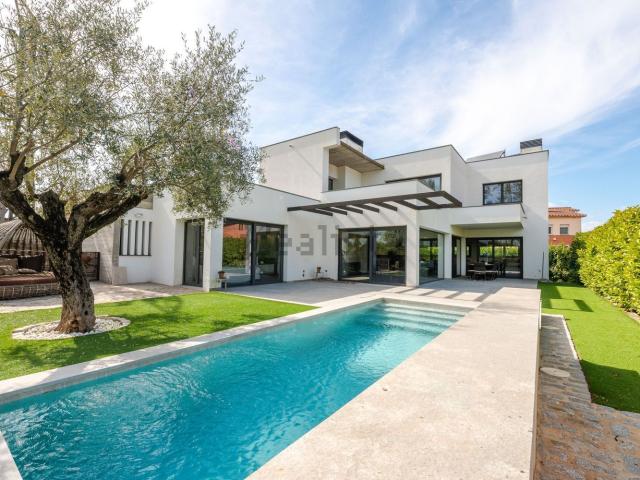 Chalet, Cornellá del Terri