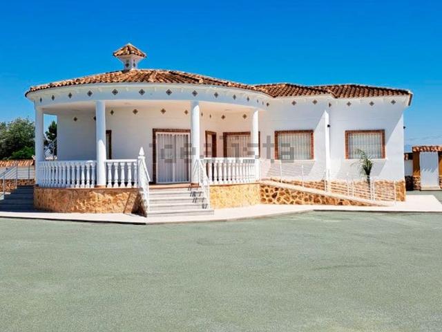 Chalet, Catral