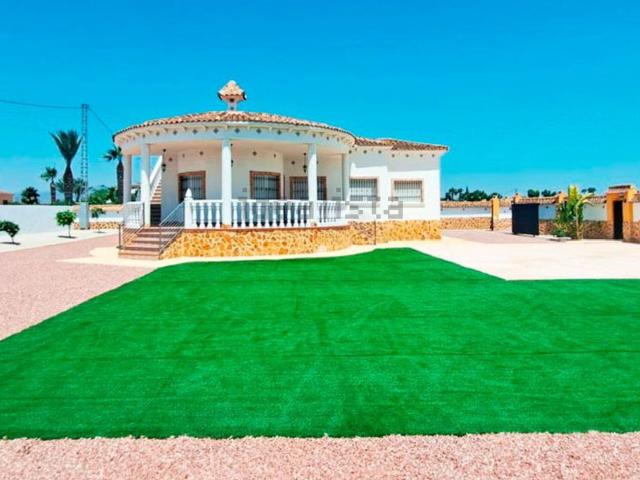 Chalet, Catral
