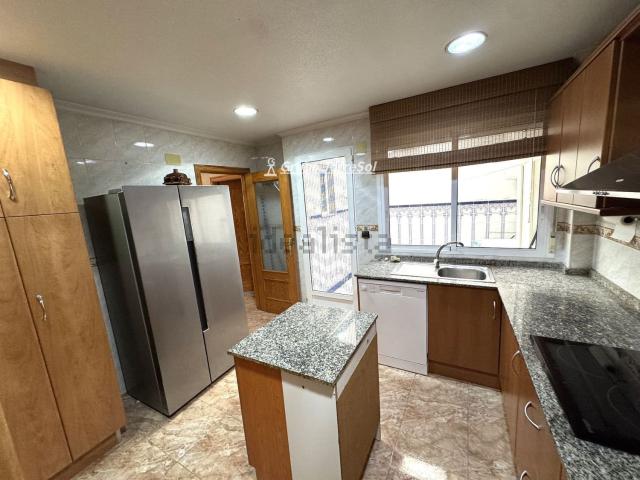 Chalet, Catral