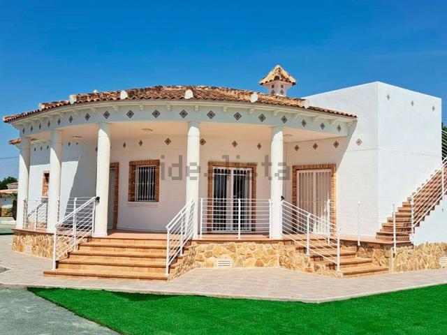 Chalet, Catral