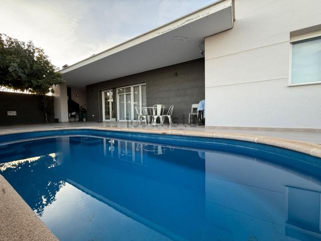 Chalet, Caudete