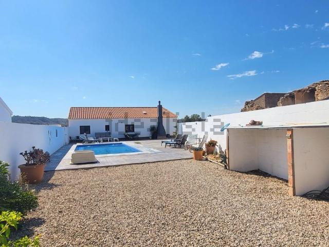 Chalet, Caudete