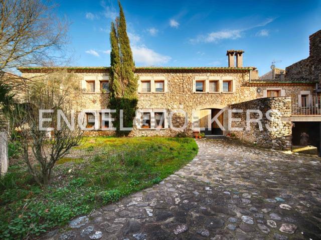 Chalet, Cabanelles