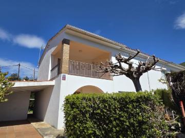 Chalet, Cabrils
