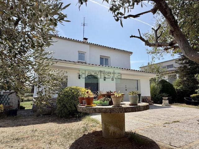 Chalet, Caldes de Malavella