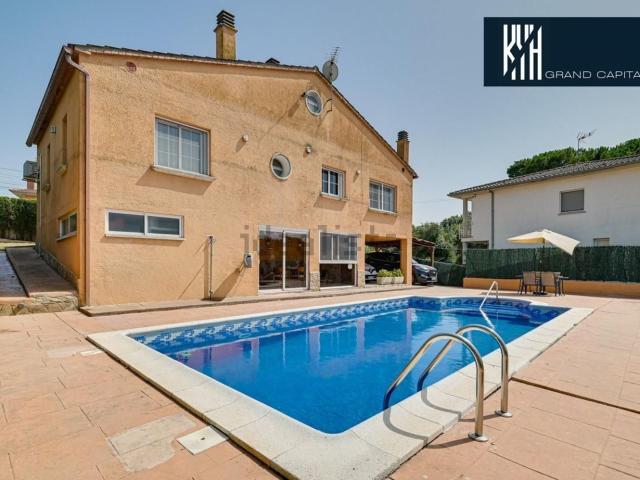 Chalet, Caldes de Malavella