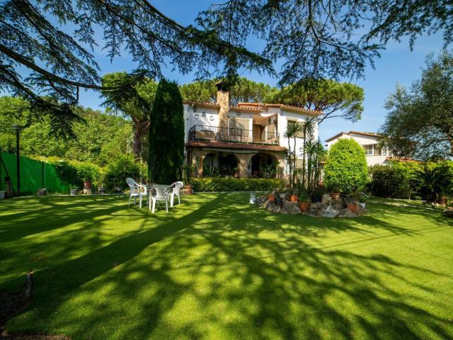 Chalet, Caldes de Malavella