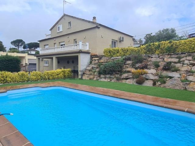 Chalet, Caldes de Malavella