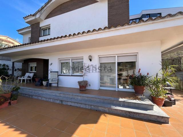 Chalet, Caldes de Montbui