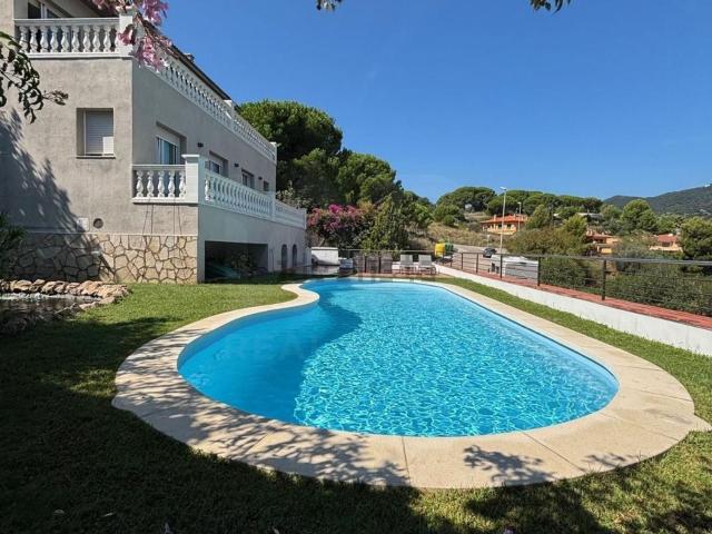 Chalet, Calella