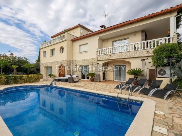 Chalet, Calonge