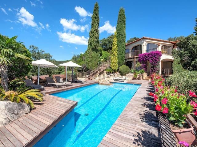 Chalet, Calonge