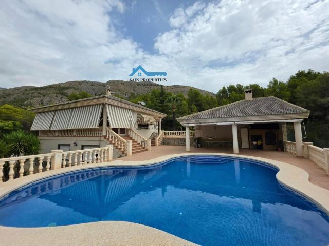 Chalet, Callosa d&apos En Sarria