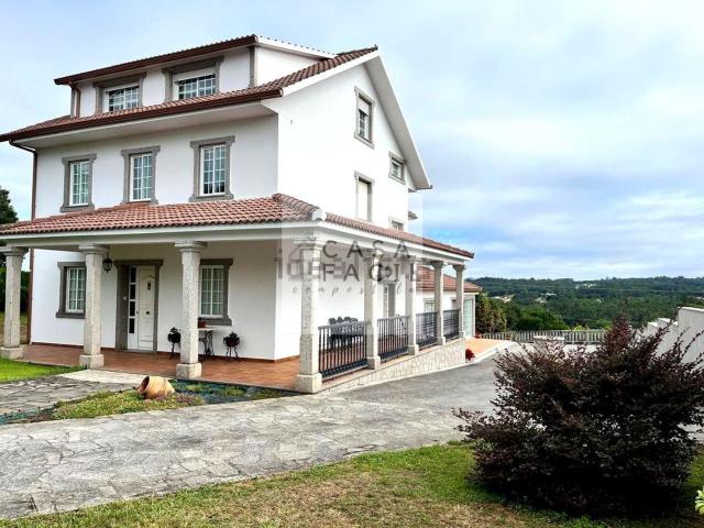Chalet, A Estrada