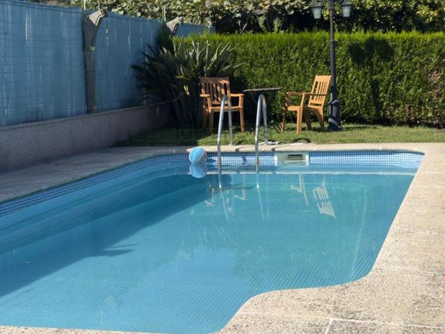 Chalet, Campo Lameiro