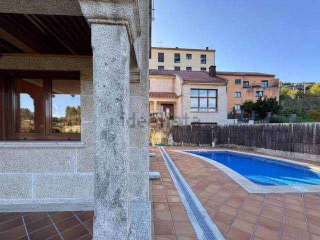 Chalet, Campo Lameiro
