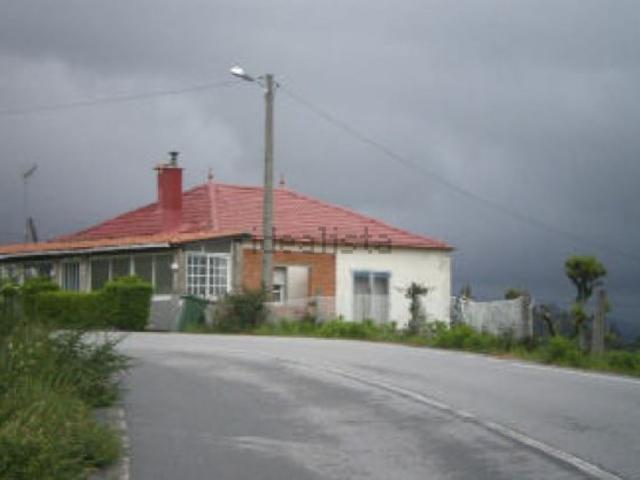 Chalet, Campo Lameiro