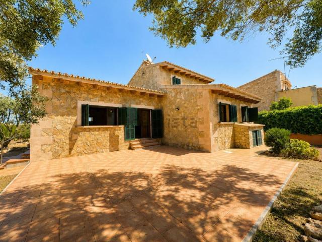Chalet, Campos